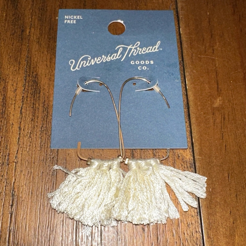 Universal Thread earrings variety of styles your choice of 1 pair - Picture 9 of 16